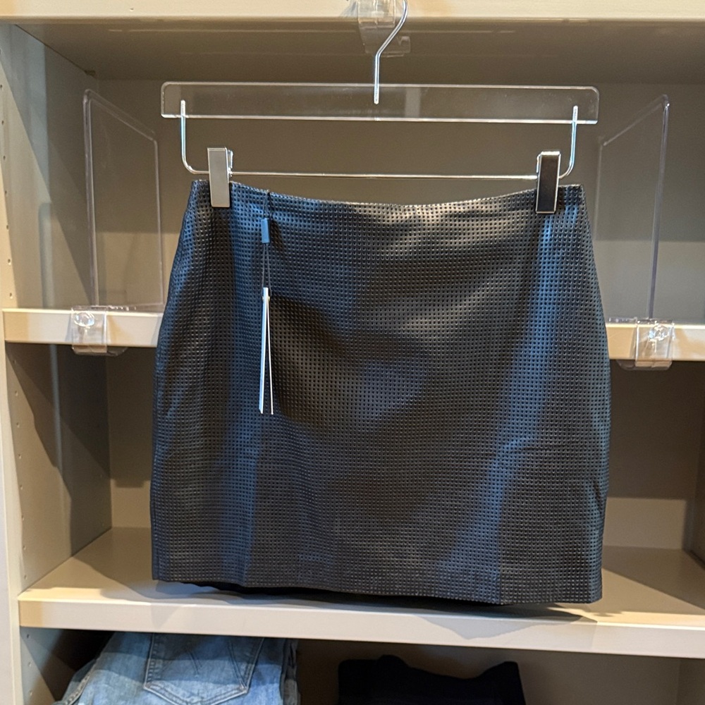 Chic Black Textured Mini Skirt